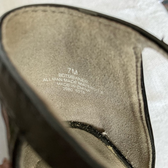 Bandolino Black Stiletto Heels with Minimalist Straps - Picture 8 of 10